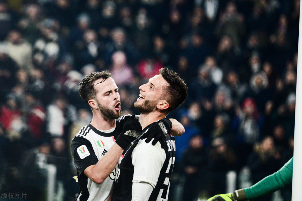 阿尔维斯对 阿尔维斯对