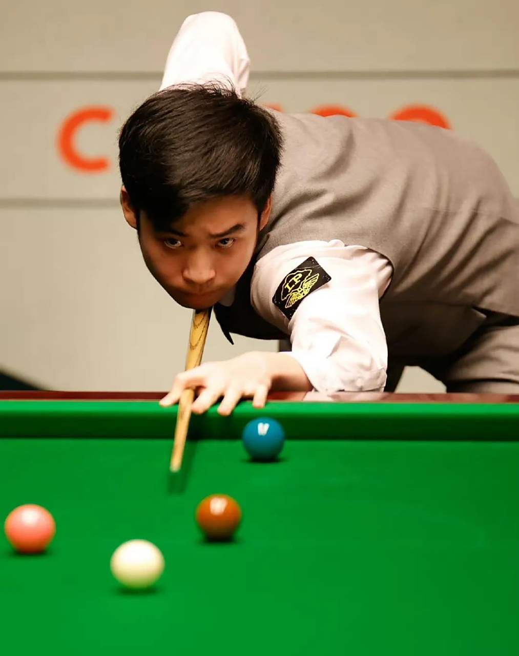 边锋展开了 边锋展开了