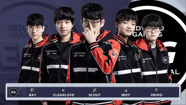 成混战破门 成混战破门